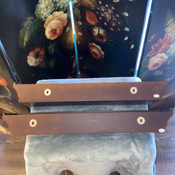 Floating shelves - Picture 5 of 5